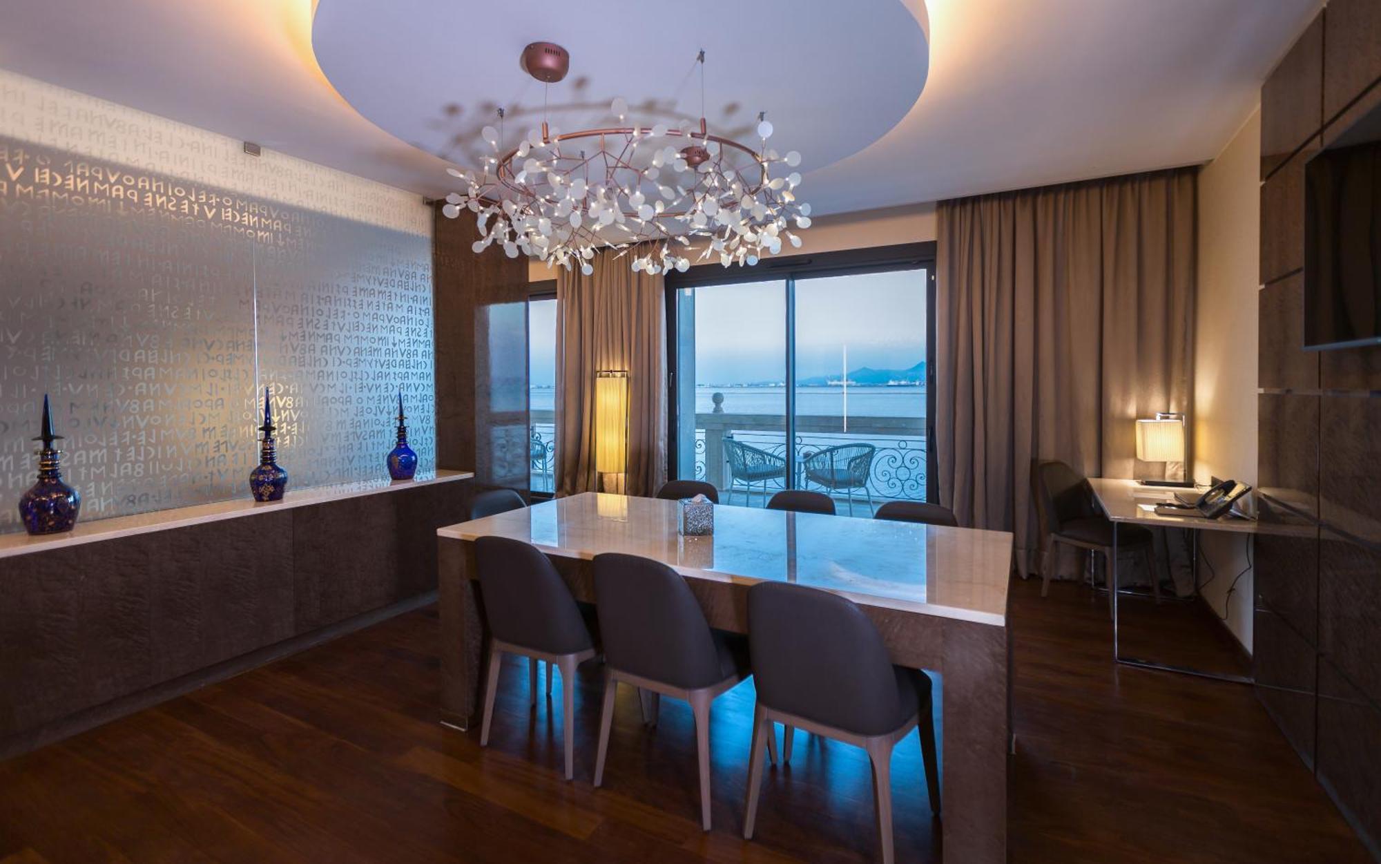 突尼斯莫凡彼酒店 外观 照片 A suite at the Four Seasons Hotel